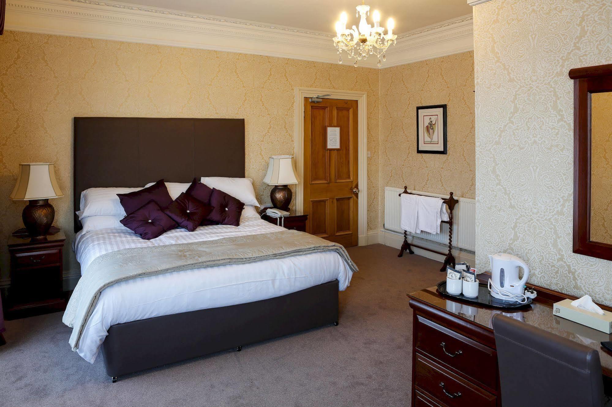 Dunmuir Hotel Дънбар Екстериор снимка